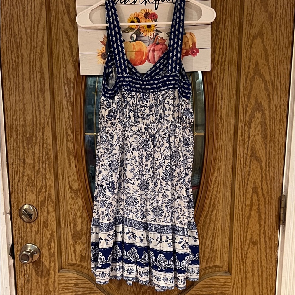 Knox Rose Blue and White Floral Dress - Picture 3 of 4